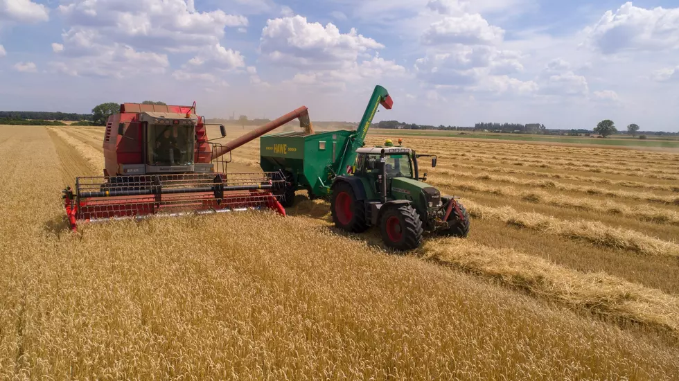 Benton County Sheriff’s Asking Motorist to Allow Extra Space for Farmers